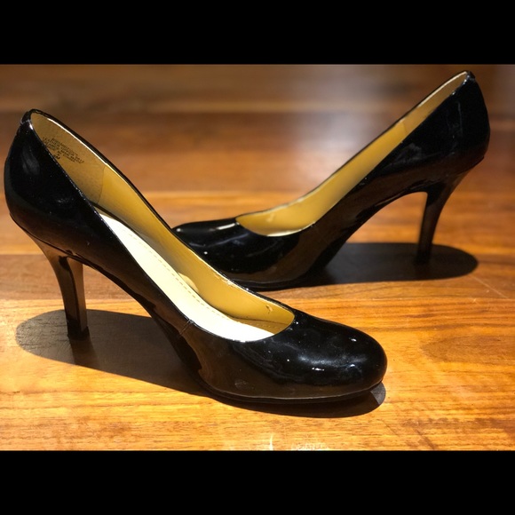 Pumps - Picture 2 of 3